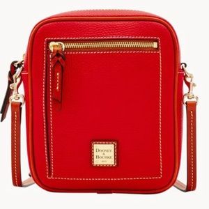 Dooney & Bourke
Women's Red Pebble Grain Camera Crossbody
